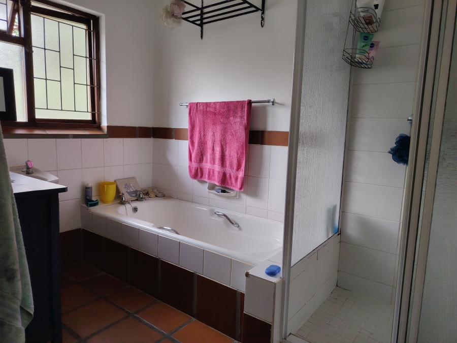 3 Bedroom Property for Sale in Golden Acre Western Cape